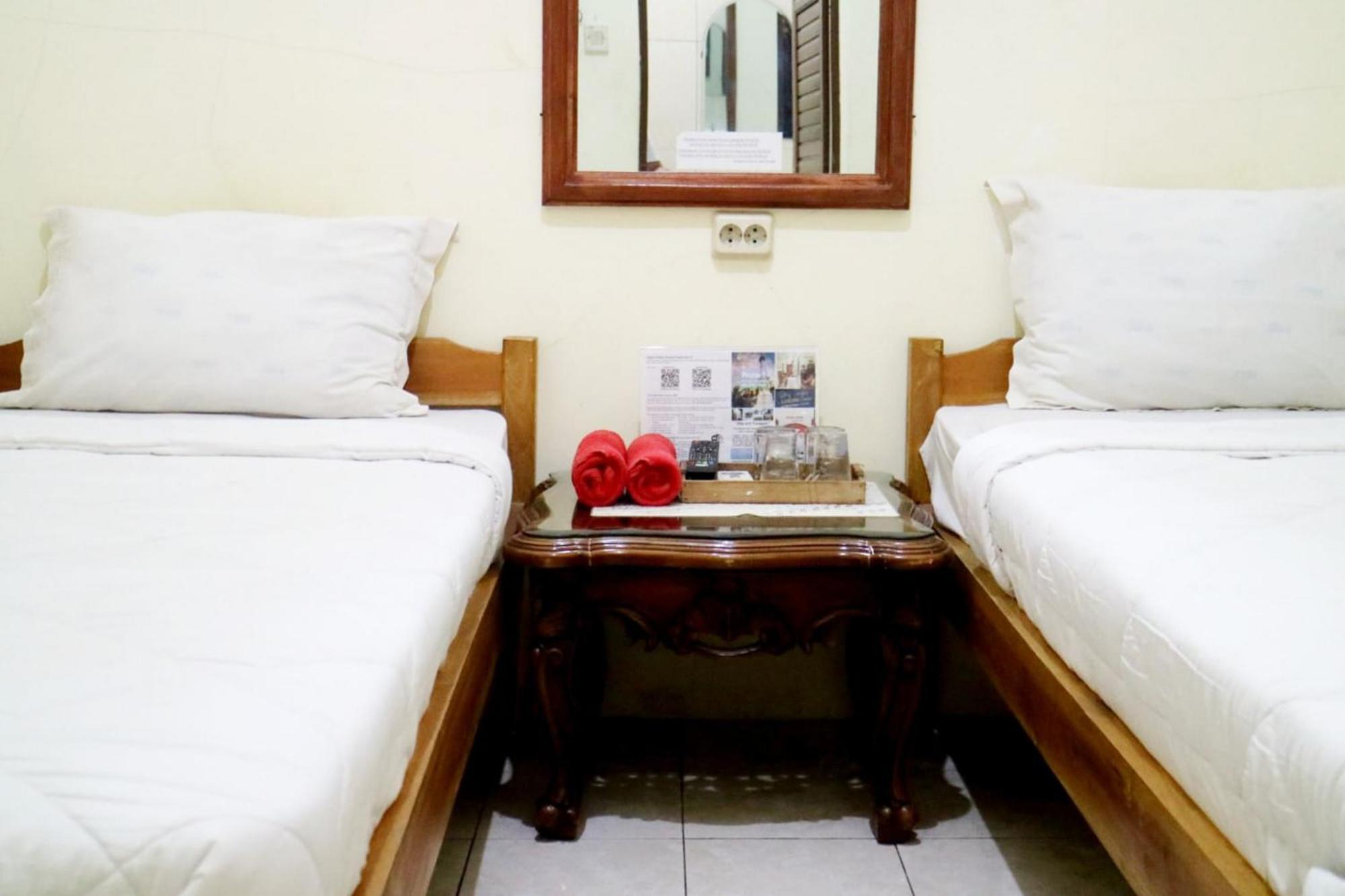 Alam Citra Bnb Mitra Reddoorz Gandok Ngoại thất bức ảnh